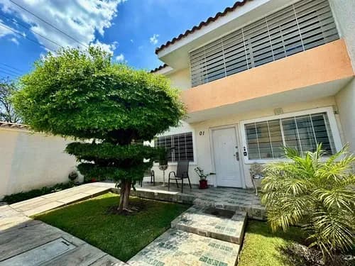 En Venta Town House La Morita I, Maracay
