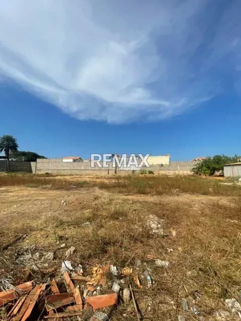 Terreno en Venta Av. Guajira