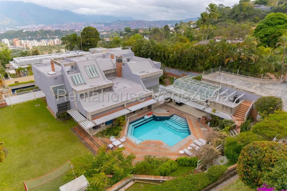 Casa (Multipes Niveles) en Venta en Cerro Verde, Distrito Metropolitano