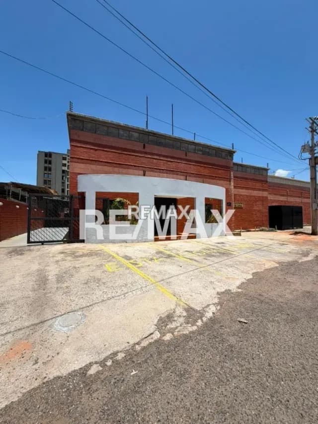 Galpón en alquiler en Av. 3H