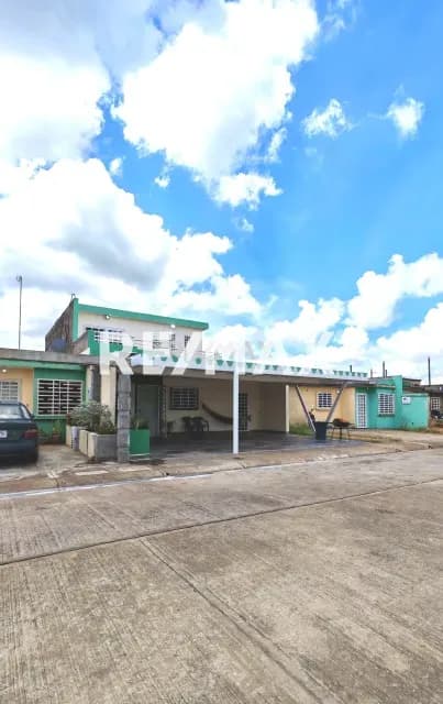 SE VENDE TOWNHOUSE EN VILLAS DE AGUASAY, TIPURO II