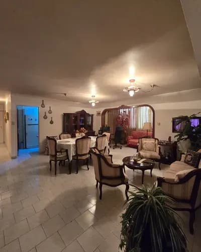 Apartamento En Venta. Urb. Andres Bello. 119m2 Habitaciones: 2 Baños: 3 Puestos De Estacionamiento: 1 Precio Venta: $ 47.000 Oportunidad Única En Maracay Descubre Este Amplio Y Cómod