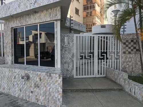 Ec Vende Apartamento En Resd. Seneca, A Dos Cuadras De Av. Bolivar Norte
