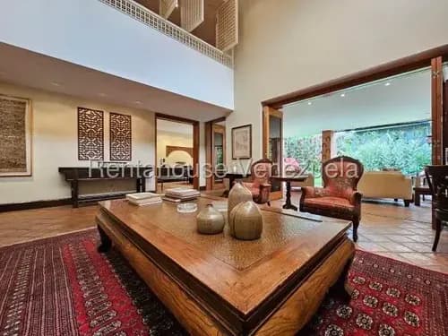Tg Excelente Casa-quinta En Venta En La Floresta, Moderna, Vista Al Ávila, Amplio Jardín 25-24093