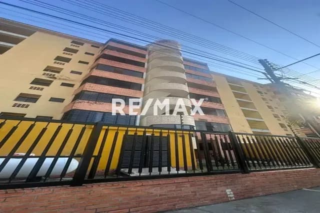 ALQUILER APTO EN URB LOS CANDILES, RESD MIRABELLA, NAGUANAGUA, 300$