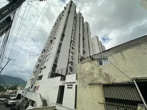 Apartamento En Venta En El Valle Impecable Y Listo Para Habitar 26-20393