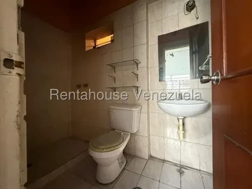 # 26- 15203 Venta Casa De 150 M2 Con Ubicación Estratégica Para Uso Residencial O Comercial Zona Este Barquisimeto, Lara ~aa~