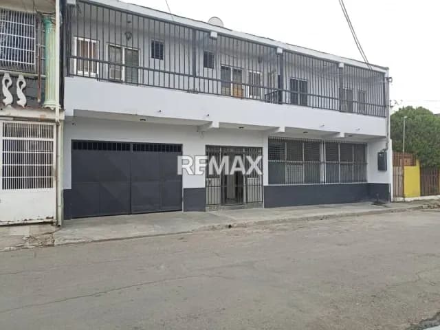 CASA COMERCIAL EN VENTA LA QUIZANDA