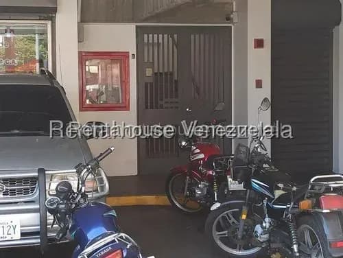 Alquiler De Cómoda Oficina En Las Acacias / Gc