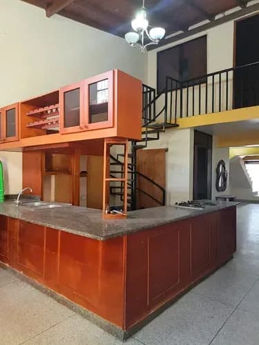 Venta De Townhouse En La Urb. Parqueserino San Diego. Pg
