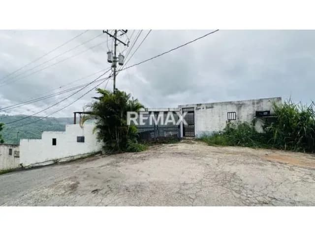 CASA-QUINTA EN VENTA EN CAICAGUANA - EL HATILLO