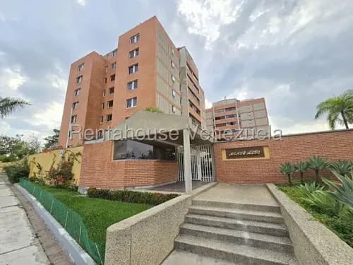 Tg Penthouse En Venta En Los Samanes, 235 Mts2 Mas 110 Mts2 De Terraza, Calle Privada, 26-19451