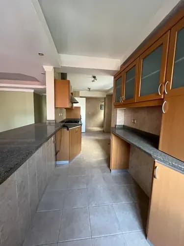 Venta De Apto Ag1en Urb. Sabana Larga, Prebo. * 140 Mtrs2 * 3 Habitaciones * 2 Baños Remodelados. * Cocina Empotrada, Amplia. * 2 Ascensores (1 Nuevo) * Plata 50% * Tanque De Agua Subterr