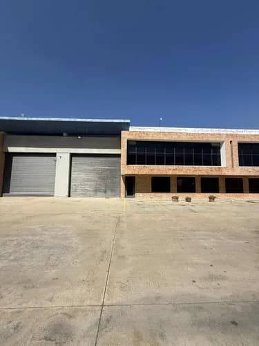 Galpón En Venta En Central Empresarial (ac)