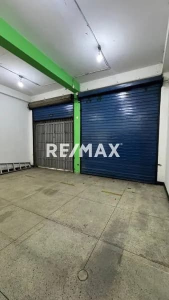 Se Alquila Local Comercial a pie de calle La Candelaria