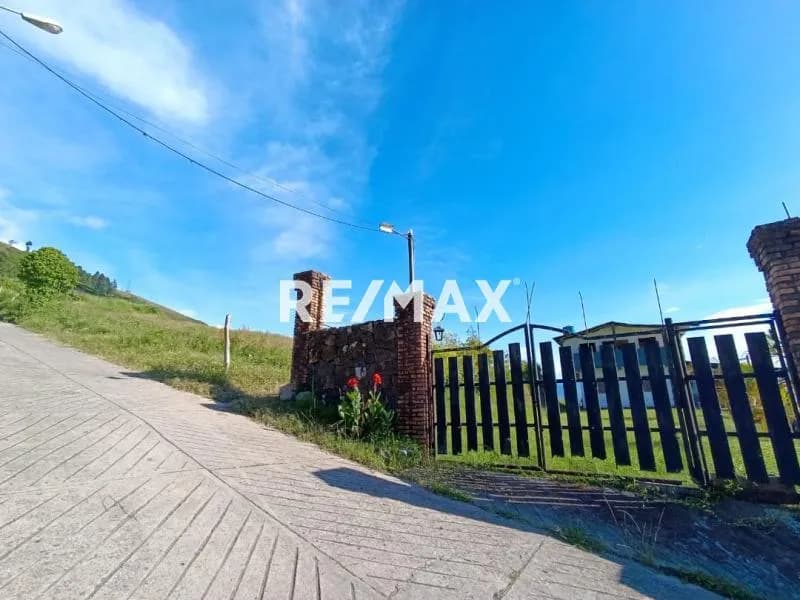 SE VENDE TERRENO EN PARAMO DE LA LAJA