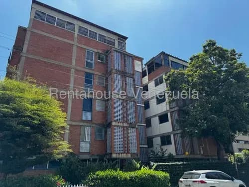 Amplio Apartamento Remodelado Y A Estrenar En Venta Santa Eduvigis I 26-17539