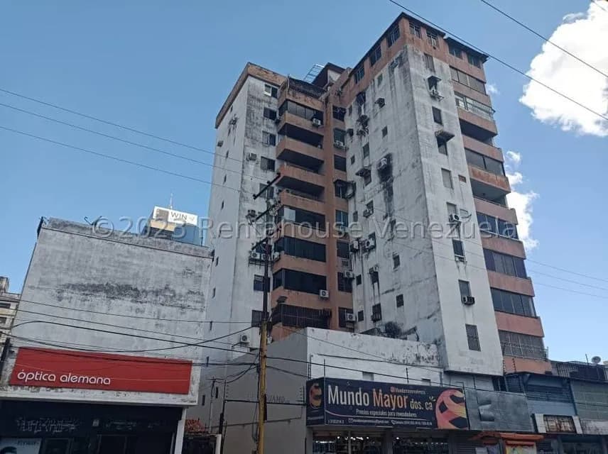 Comercial (Consultorio Medico) en Alquiler en Avenida Bolivar Norte, Carabobo