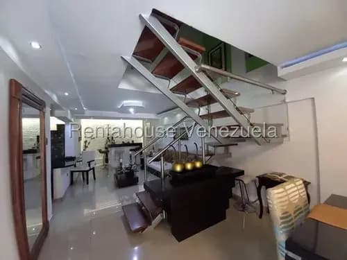 Gabriela Irastorza Vende Hermosa Casa En Barquisimeto Las Trinitarias Cod 26 14261, En Optimas Condiciones, Con 4 Habitaciones, 3 Baños, Moderna Y Segura Contactame!