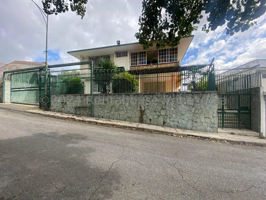 Casa (Multipes Niveles) en Venta en El Marques, Distrito Metropolitano