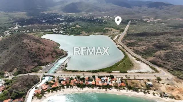 TERRENO VIA PLAYA PEDRO GONZALEZ, CERCA DE LA LAGUNA, ISLA DE MARGARITA, NUEVA ESPARTA