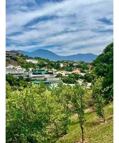 Casa En Prados Del Este Con Gran Vista