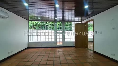 Chuao Venta Apartamento Planta Baja Terraza Sistema Seguridad