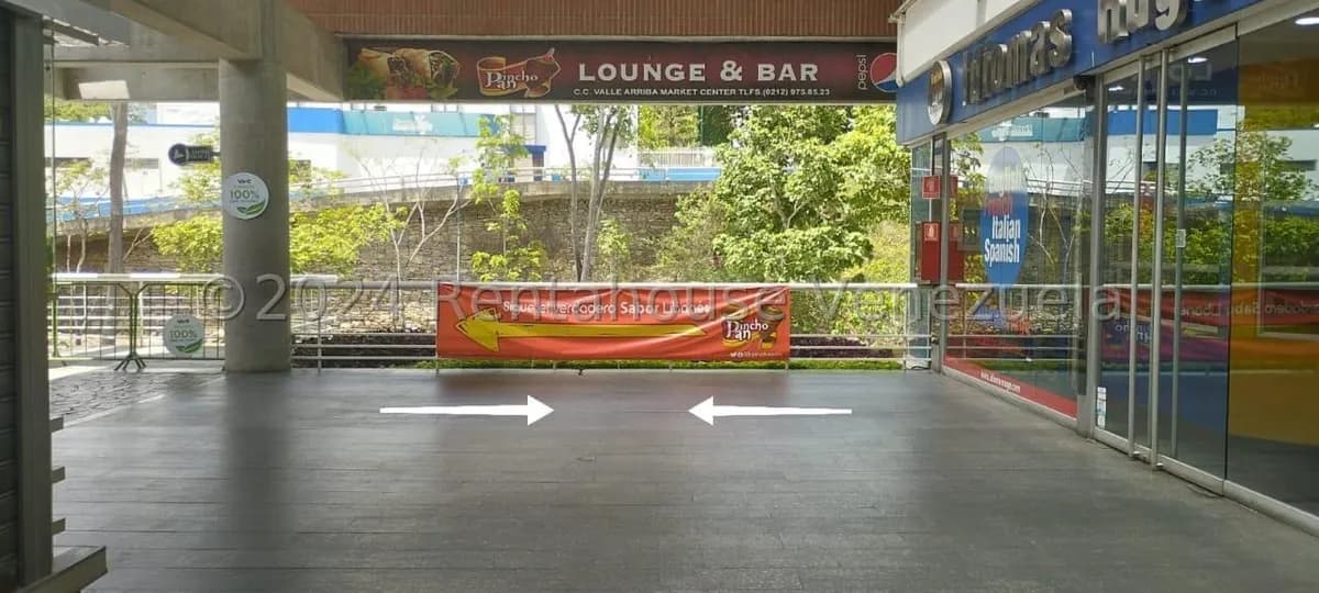 Comercial (Local Comercial) en Alquiler en Colinas de Valle Arriba, Distrito Metropolitano