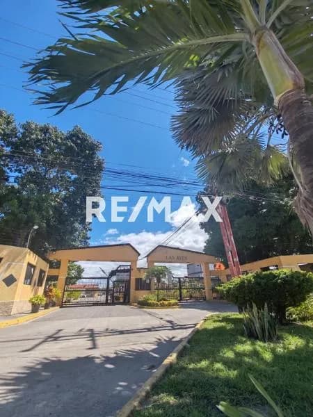 EN VENTA CASA QUINTA EN LA URB LAS AVES, LA MORITA
