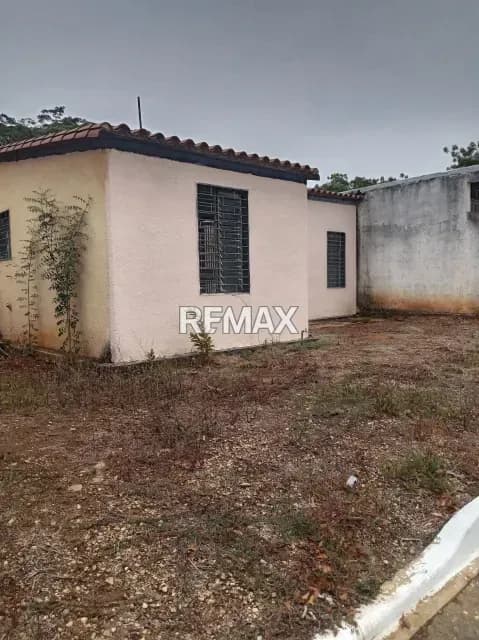 CASA EN VENTA SECTOR SABANITA URBANIZACIÓN VILLA JARDÍN