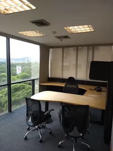 En Alquiler Lujosa Oficina Corporativa En La Av. Rómulo Gallegos. (a.v)