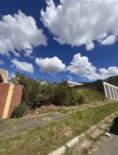 Terreno En Venta En Ciudad Jardín Mañongo Ls