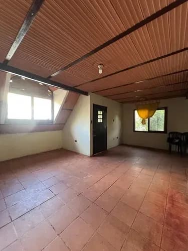 En Venta Casa Tipo Chalet Pueblo De San Diego Sector Hacienda La Caracara 503.050 Mts2 De Terreno 300.90 Mts2 De Construcción. 4 Habitaciones. 3 Baños. Cocina En Manposteria. Amplio Estacionamiento.