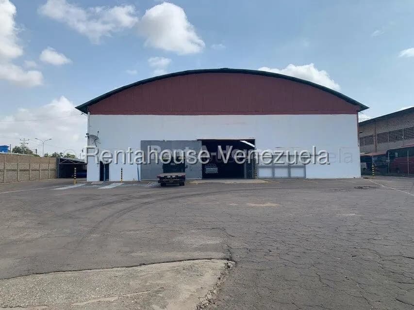 Comercial (Galpon - Deposito) en Alquiler en Zona Industrial Sur, Zulia