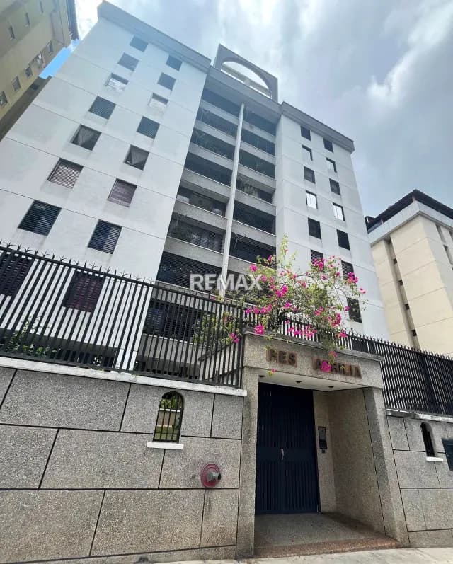 EN VENTA APARTAMENTO EN CALLE PRIVADA URB. LOMAS DEL AVILA (CALLE 12)