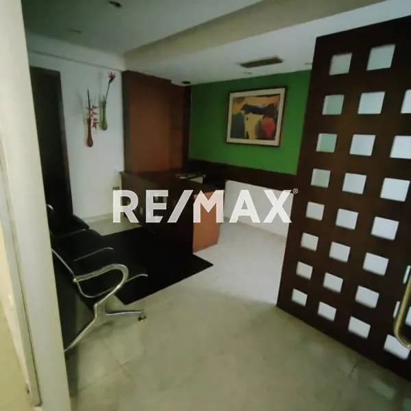 En Venta Oficina Comercial.