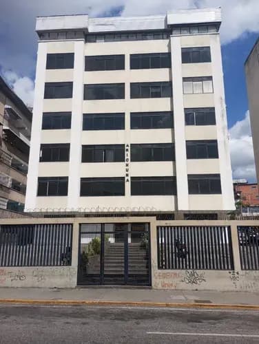 Apartamento Venta El Marqués 2 Habitaciones Más Estudio