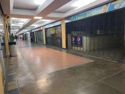Se Vende Local 120m2. Guatire.