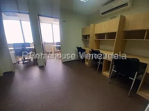 Macaracuay Venta Oficina Remodelada Aire Acondicionado Línea Telefónica