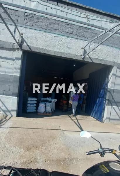 Local comercial en PAVIA