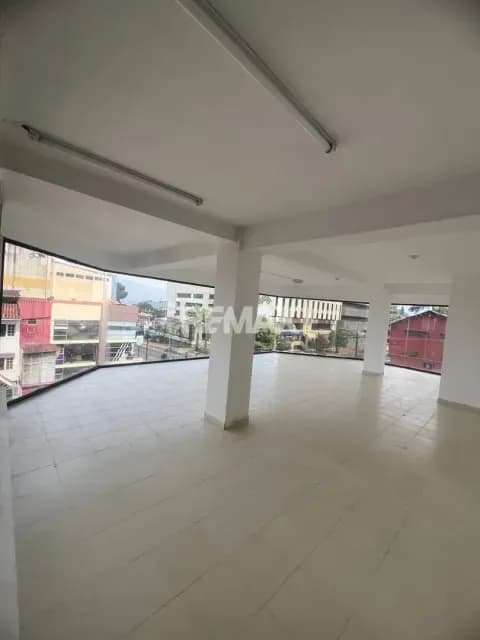 Se alquila Local de 67 m² con Vista Panorámica C.C. Plaza, Barrio Obrero