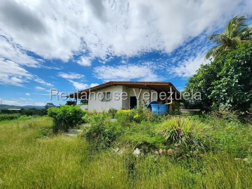 Casa (1 Nivel) en Venta en Ave Intercomunal, Lara