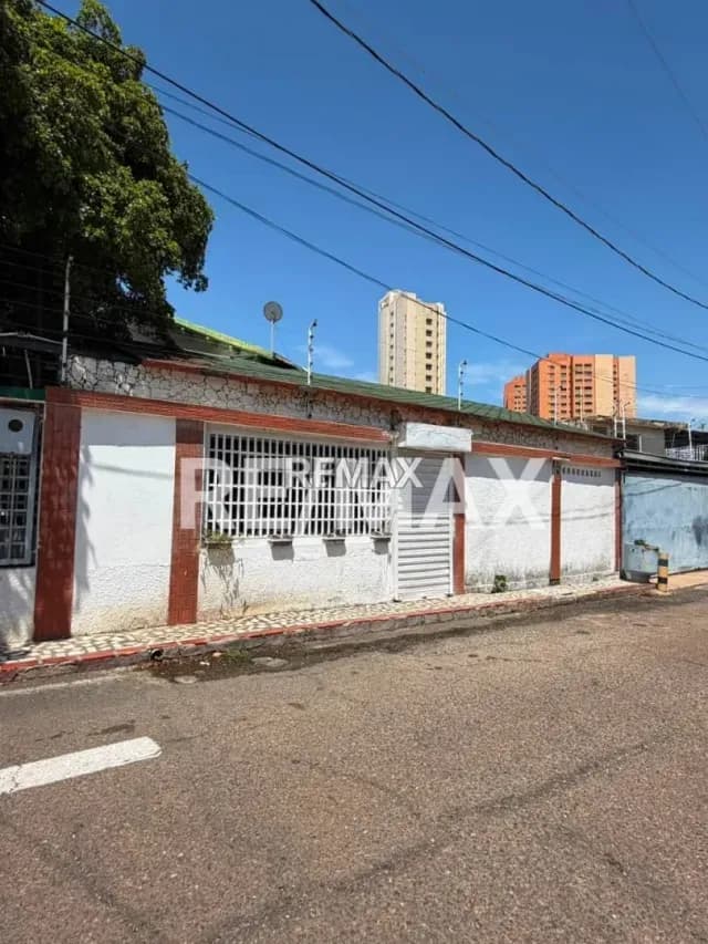 Local comercial en alquiler en sector las mercedes