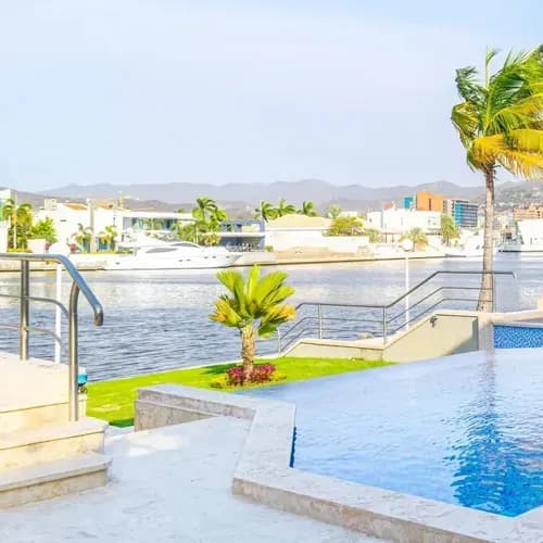 Cgi+ Luxury Lecheria Vende Hermosa Casa En Las Villas