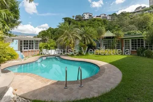 Casa En Venta En Colinas De Santa Monica Piscina Caracas