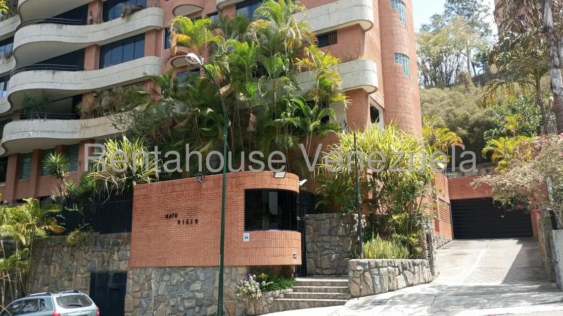 Apartamento (Multiples Niveles) en Alquiler en Colinas del Tamanaco, Distrito Metropolitano