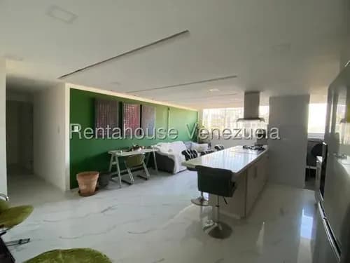 María Valera Vende Espectacular Apartamento Remodelado Con Una Visión De Diseño Vanguardista, Al Este De Barquisimeto,