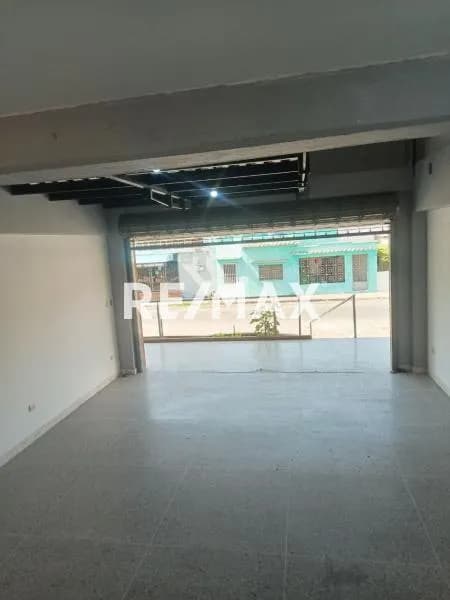 LOCAL COMERCIAL EN ALQUILER CALLE CARABOBO