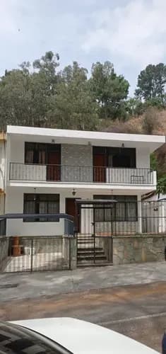Se Alquila Casa En La Trinidad, Av. González Rincones, La Trinidad, Municipio Baruta. Estado Miranda