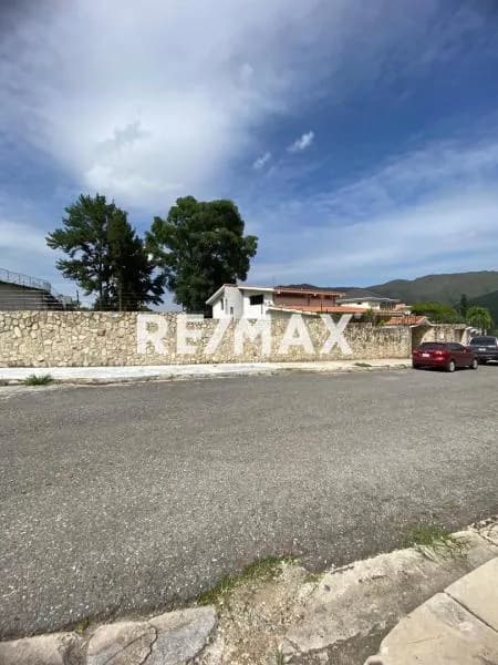 Venta Casa en la Urb El Castaño, Maracay Edo. Aragua